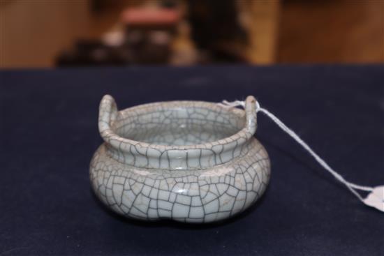 A Chinese crackle glaze tripod censer diameter 7.5cm